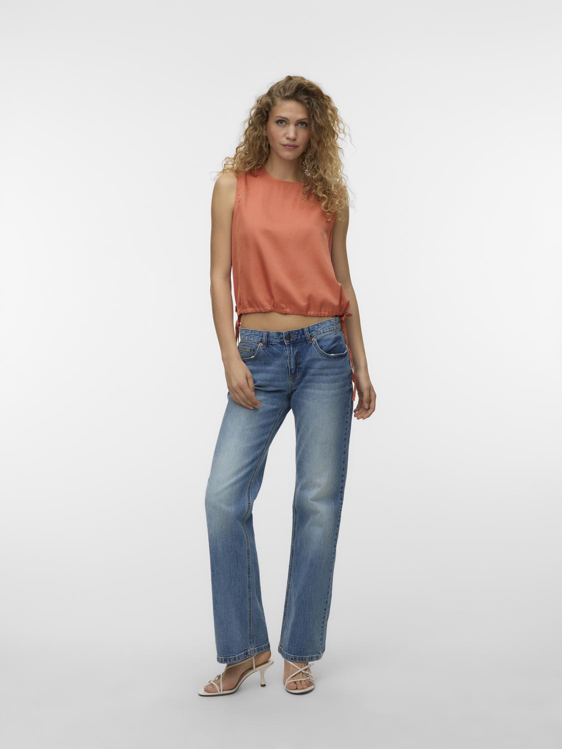 model_shot-front
